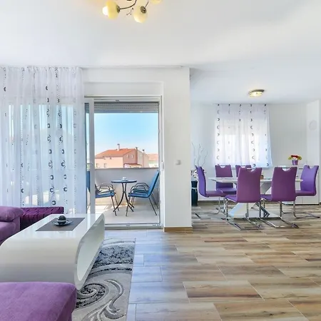 Apartment South *